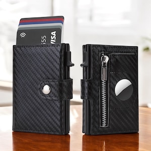 AirTag Geldbörse aus Kohlefaser für Herren mit RFID-Blocker | Schlanke Minimalistische Pop-Up-Brieftasche mit AirTag Tracker Slot für Karten und Bargeld. Airtag