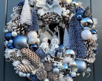 Blue & White Xmas Wreath: Glitter Baubles, Frosty Berries