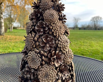 Pinecone Christmas Tree: Natural Table Decor