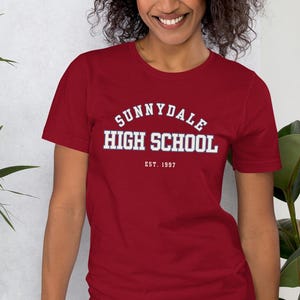 Camiseta Buffy High School: Estilo Sunnydale Varsity
