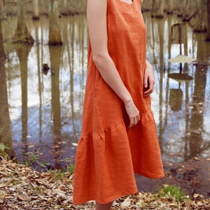 Linen - Midi Dress, Scoop Neck, Ruffle Bottom, Sleeveless