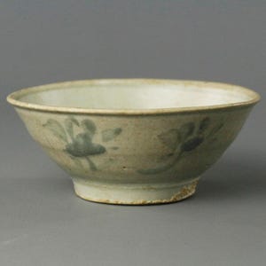 Antique Qing Dynasty Chinese Floral Bowl | Blue & White Export Ware | Southeast Asia Trade Ceramic | 19th Century Collectible