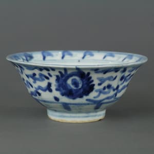Antique Chinese Blue and White Porcelain Lotus & Lingzhi Pattern Rice Bowl - Qing Dynasty
