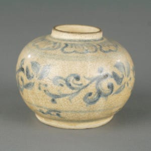 Antique Vietnamese Annamese Small Blue and White Ceramic Jar - 15th/16th Century
