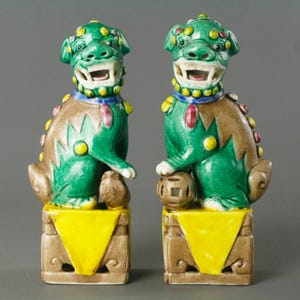 Old Chinese Temple Lions Foo Dog Guardian Green & Yellow Porcelain Figures - Early 20th Century