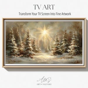 Peut inclure: Peinture de paysage encadrée représentant une scène hivernale avec des pins enneigés et un éclat de soleil brillant. L'œuvre est présentée dans un cadre doré, avec le texte "TV ART" et "Transformez votre écran de télévision en œuvre d'art".