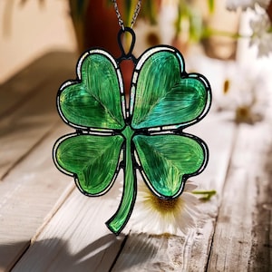 Shamrock Stained Glass Suncatcher, St. Patrick’s Day Window Hanging Ornament, Irish Gift for Home Decor and Festive Celebrations, Irish Gift