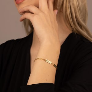 Personalized Paperclip Chain Bracelet, Custom Name Jewelry for Mom, Birthday Gift For Sister, Unique Bracelet Gift, Christmas Keepsake