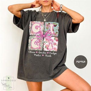 Comfort Colors® Gigi Grandma Shirt, Custom Grandkid Names Tee, Floral Gigi T-Shirt, Personalized Gift for Nana, Mom, Mother’s Day
