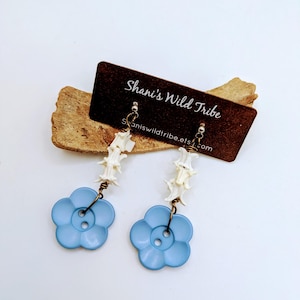 Blue floral snake bone earrings, snake bone vertebrae, oddity bone earrings, blue flower earrings, gifts for cowgirl, cowgirl wedding, pagan