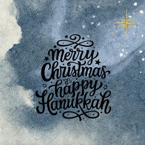 Carte postale « Joyeux Noël et joyeux Hanoucca » - aquarelle ciel étoilé ; graphique menorah et texte modernes au dos. PDF téléchargeable.