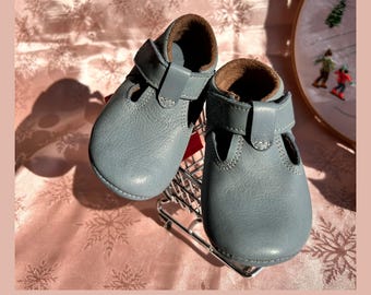 Leather Toddler Shoes, Baby Moccasins, Newborn gift, Infant, Soft Sole Walker Slippers, First Step Booties, Barefoot, Babyshower, Birthday