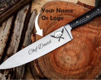 Cuchillo de chef personalizado, acero inoxidable forjado a mano, mango de resina con diseño de panal.