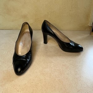 Vintage Chanel Pumps - Etsy
