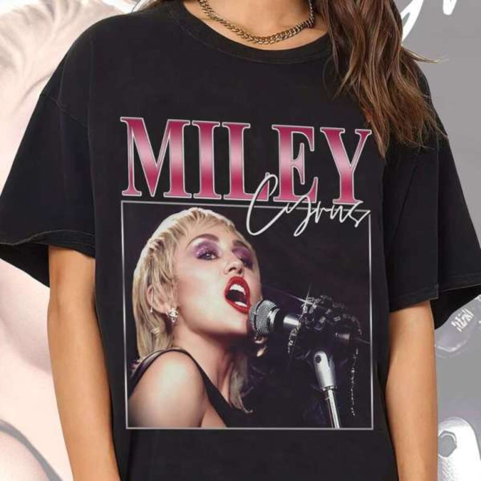 Miley Cyrus 90's Angels Like You T-Shirt Miley Cyrus 90's Angels Like You T-Shirt