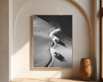 Black and white skiing poster (Digital Download)