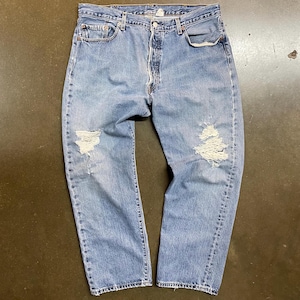 VTG 90s 00s Levi’s 501 Jeans
