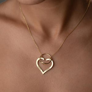 Collar porta anillos personalizado, collar con corazón de plata, porta anillos de boda, collar con anillo de compromiso, regalo para enfermeras y doctoras.