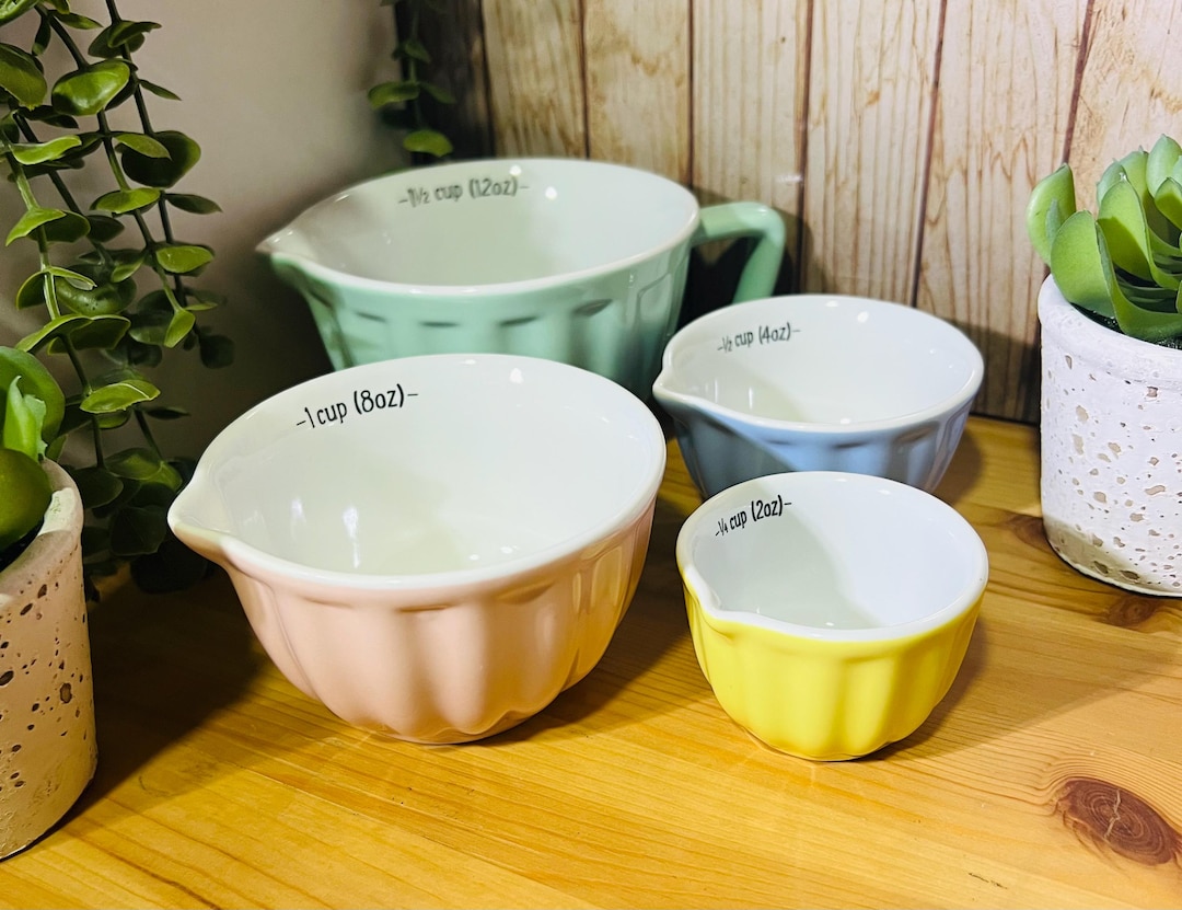 Retro Pastel Measuring Cups Set, Baking Enthusiasts, Home Cooks, Microwave Safe