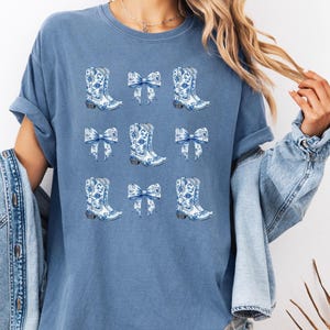 Coquette Cowgirl Toile T-Shirt Western Country Girl Bow Tee Boots & Bow Tshirt, mom or daughter gift toile de jouy chinoiserie rodeo cowboy