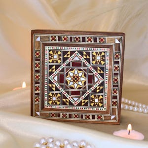 Fyrkantig träask för minnessaker - Syrisk intarsialåda - Dekorativ träask - Original traditionell gåva