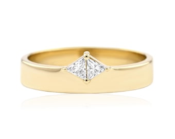 14K Yellow Gold Trillion Diamond Ring | IGI Certified Lab Grown Diamonds | Minimalist Statement Ring | Sustainable Fine Jewelry