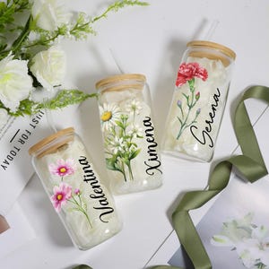 Iced Coffee Cup Floral Retro, Custom Can Glass with Lid and Straw, Bachelorette Glass Cup, Bridesmaid Gift, Bridesmaid Proposal