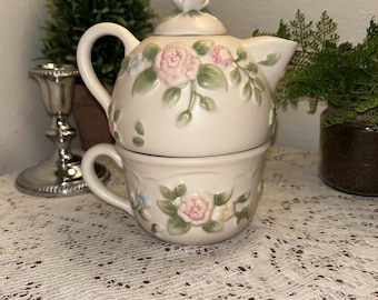 Vintage Pfaltzgraff Tea for One • Rosengarten Floral • Shabby Chic Cottage Tee Set