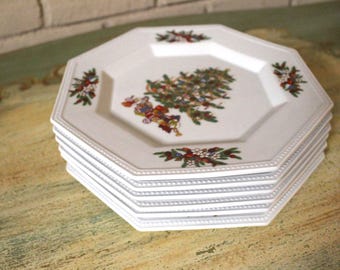 Set of 6 Fitz and Floyd “St. Nicholas” Christmas Plates – Octagon Porcelain Dinner Plates with Tree & Toys – Holiday Tableware