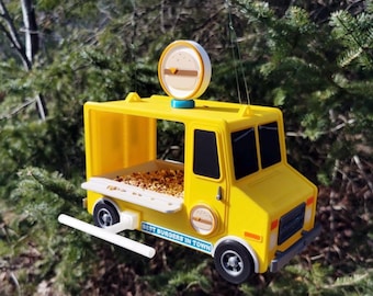3D Printed Burger Truck Bird Feeder - Unique Outdoor Decor