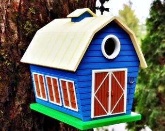 Personalized Barn Birdhouse – 3D Printed, Weather-Resistant PLA