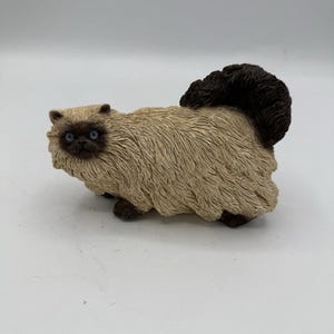 Vintage beeldje siamese kat gebruind en bruin 5&quot; lange blauwe ogen realistisch detail