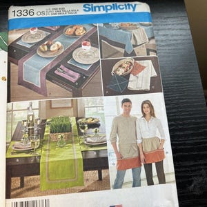 Simplicity Pattern 1336 Napkin, Placemat, Pot Holder & Aprons One Size - New
