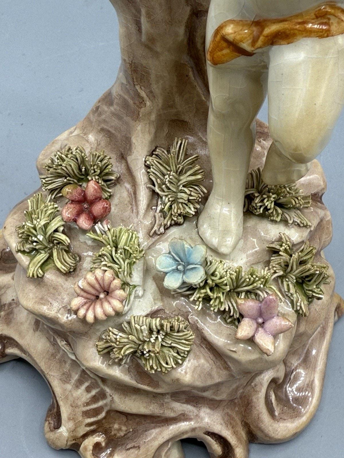 ヴィンテージ カポディモンテ 天使の置物 花と木付き イタリア製 高さ9