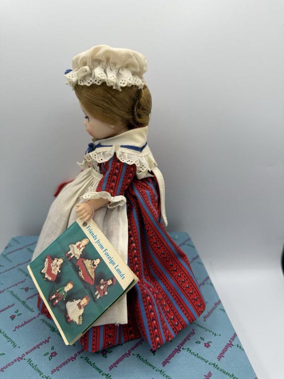 マダム・アレクサンダー・ベッツィー・ロス・ドール・アメリカーナ