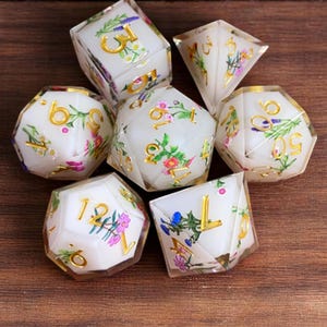 White Floral Dice Set for DND | Resin Polyhedral Dice Set | RPG Dice Gift for Gamers | Unique Dungeons and Dragons Dice