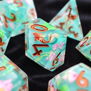 Juego de dados DND de pez koi, 7 piezas de resina para mazmorras y dragones, regalo de rol DND para él
