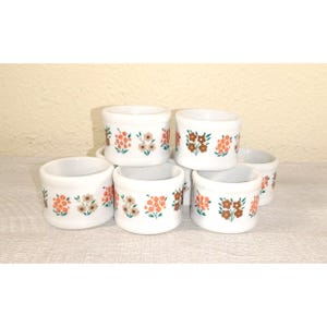 Set of 8 Vintage Town and Country Linen Corp Floral Porcelain Napkin Rings