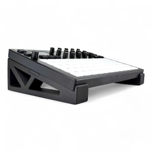 Stand for Polyend Synth/Tracker/Play  - 15 degrees