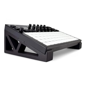 Stand for Polyend Synth/Tracker/Play  - 20 degrees