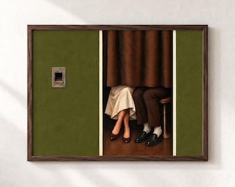 Wandbild „Fotokabinen-Paar“ in Olivgrün, Druck mit braunem Vorhang, horizontales Poster im Vintage-Stil