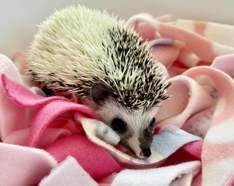 4 oz Fleece strips for Sugar Glider, hedgehog, rat use for foraging and nesting READY TO SHIP!