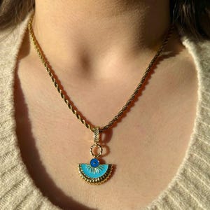 Echte Türkis Halskette mit einem Auge - Aura Charm Anhänger - Gold Schicht Edelstein Schmuck - Energie und Schutz für Mama Geschenk