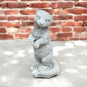6&#39; Otter stone figure, Garden animal art, Lawn concrete idea, Realistic otter sculpture, Outdoor animal ornament, Backyard otter decor