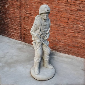 18&#39; Concrete soldier statue, Lawn war sculpture, Stone man decor, Outside soldier idea, War garden art, Yard soldier memorial, Man design