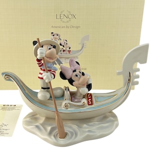 Lenox China Minnie&#39;s Venetian Cruise w/ Mickey in Gondola Disney Showcase Figurine MIB Represents Love