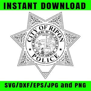 Pode incluir: Design de distintivo da polícia da cidade de Ripon em preto e branco. O distintivo tem formato de estrela com detalhes florais intrincados e o texto "City of Ripon California Police". A imagem também inclui o texto "Instant Download" e "SVG/DXF/EPS/JPG and PNG".