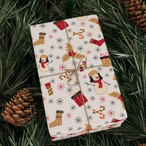 Christmas Gift Wrap, Holiday Wrapping Paper, Gift Packaging, Seasonal Gift Wrap, Wrapping paper for Christmas, Holiday Gifts Idea, Gift Roll