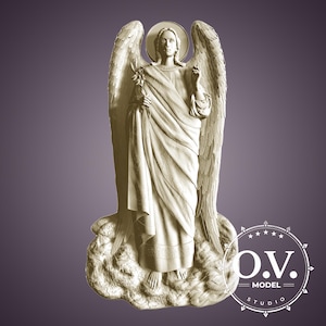 Könnte beinhalten: Ein weißer, geformter Engel mit ausgebreiteten Flügeln, der auf einem wolkenartigen Sockel steht. Der Engel trägt eine lange Robe und hat einen Heiligenschein über seinem Kopf.