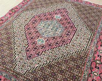 Hand Knotted Wool Vintage Rug, Pink Decorative Rug (3.7x4.5 ft)